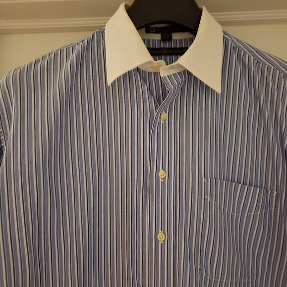 Tommy Hilfiger: Dress Shirt. 16.5 34/35. Size- LRG - Picture 3 of 5